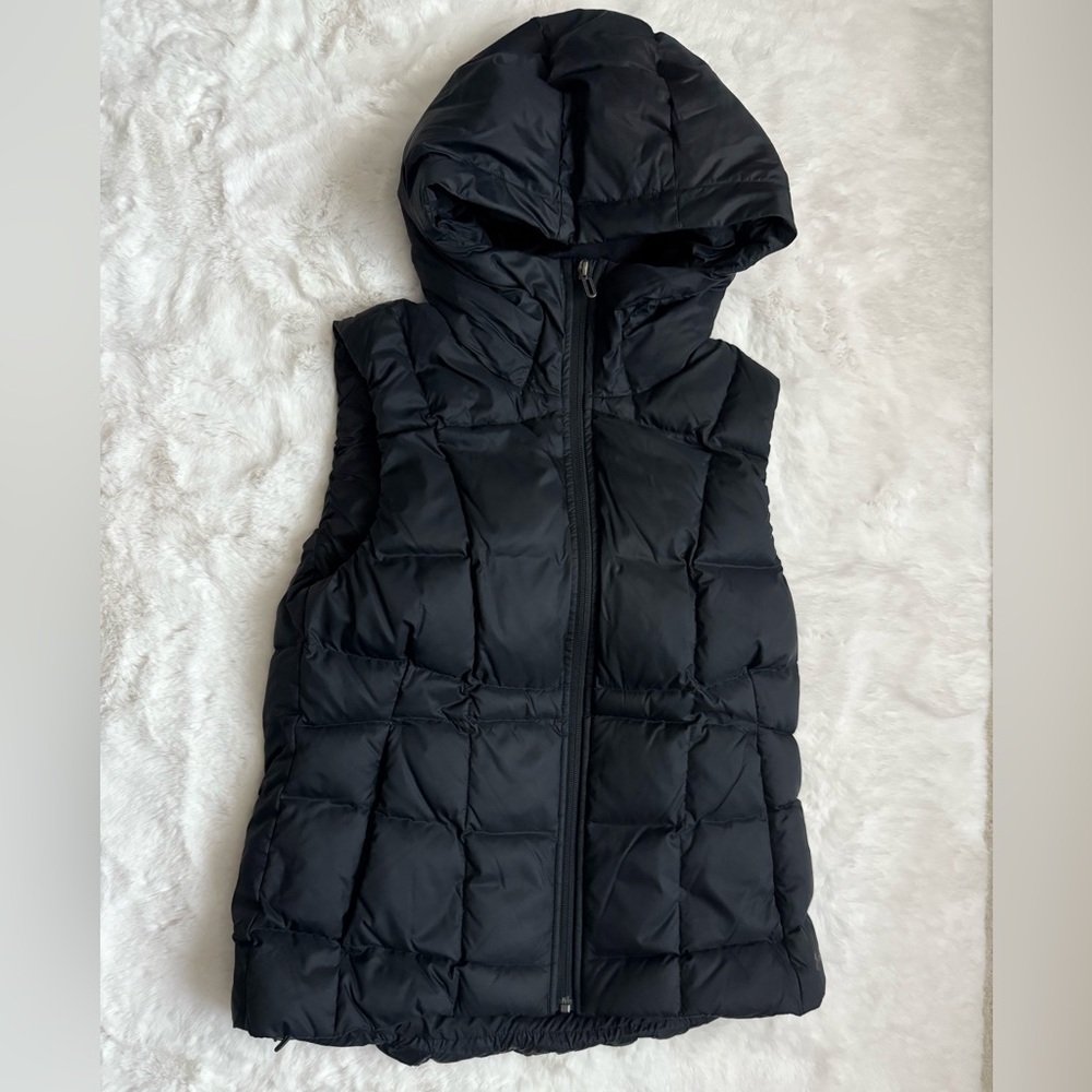 Under Armour Women’s Black Hooded Vest